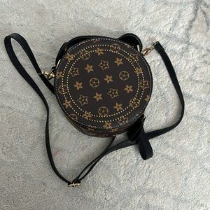 [Not Official] Louis Vuitton Circular Shoulder Bag